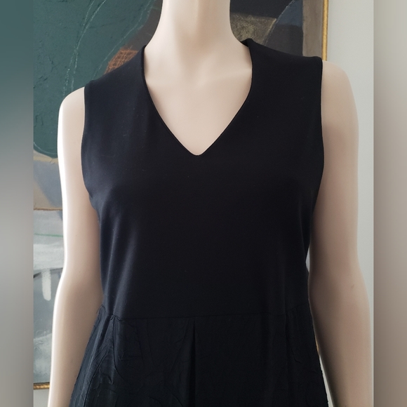 Liviana Conti | Sleeveless V-neck Midi Dress - Picture 4 of 9